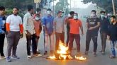 টাঙ্গাইলে রাস্তায় আগুন জ্বালিয়ে বিক্ষোভ বিএনপির নেতাকর্মীদের