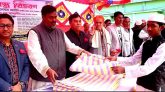 টাঙ্গাইলে শীতবস্ত্র বিতরণ করলেন “আমরা সাহায্য করতে চাই’