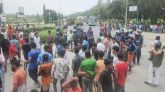 টাঙ্গাইলে কোটা বিরোধী আন্দোলনে মহাসড়কে দুইঘন্টা যানচলাচল বন্ধ