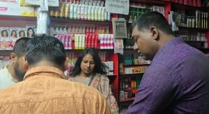 টাঙ্গাইলে ভোক্তা অধিদপ্তরের অভিযান: দুই কসমেটিকস প্রতিষ্ঠানে ২৫ হাজার টাকা জরিমানা